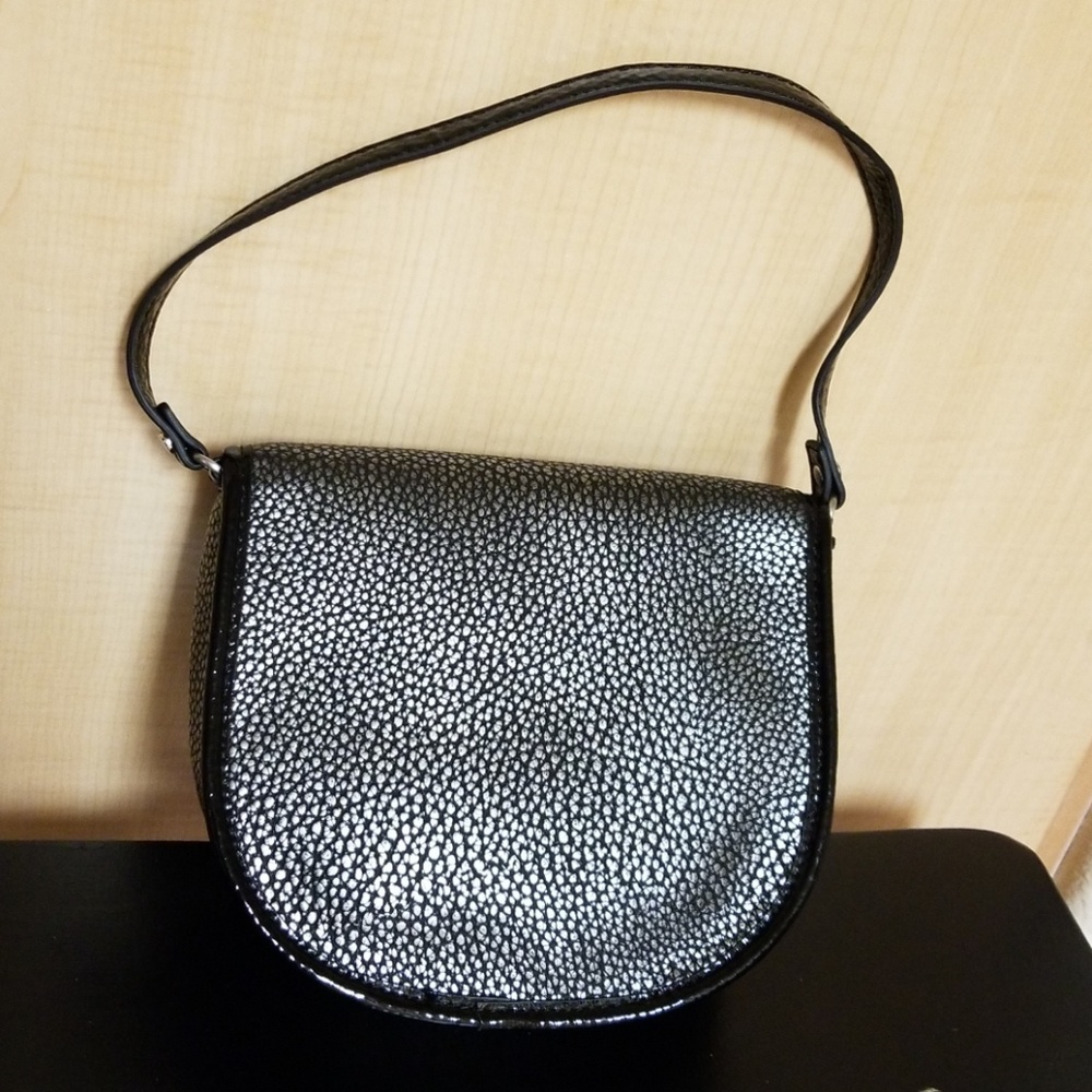NWT Calvin Klein Silver Handbag. - Picture 2 of 6